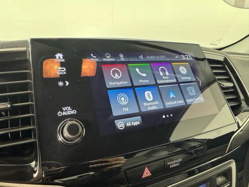 Used 2021 Honda Pilot Touring image 20