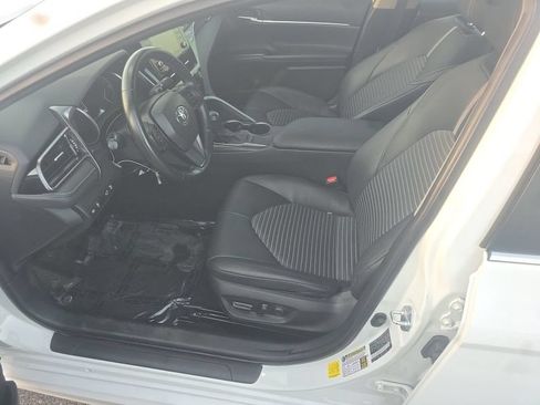 Used 2023 Toyota Camry SE FWD image 5