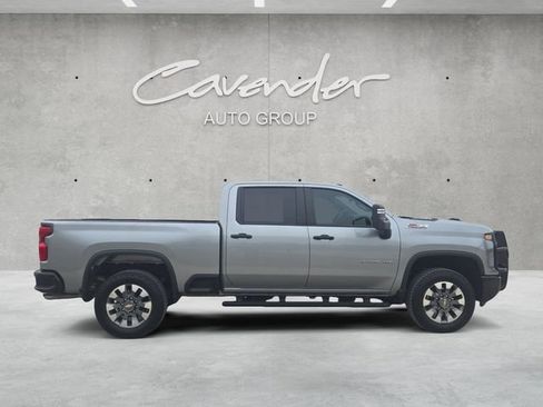 Used 2025 Chevrolet Silverado 2500 Custom w/ Custom Value Package image 17
