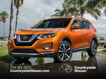 Used 2018 Nissan Rogue SV w/ Sun & Sound Touring Package