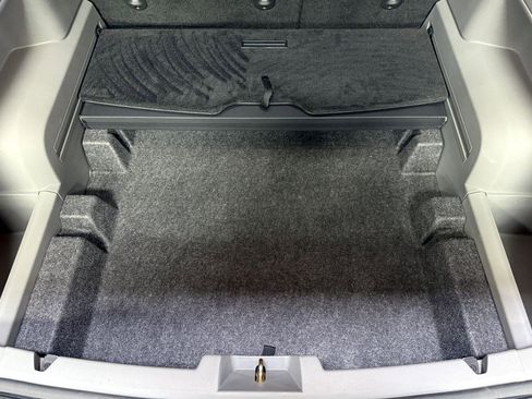 Used 2005 Dodge Magnum R/T image 46