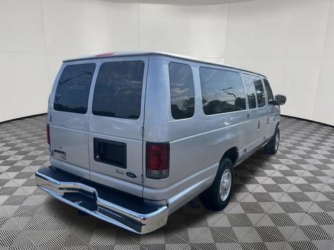 Used 2012 Ford E-350 and Econoline 350 XLT RWD image 5