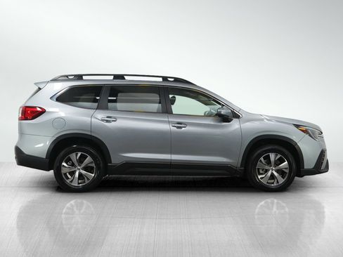 Used 2025 Subaru Ascent Premium image 6