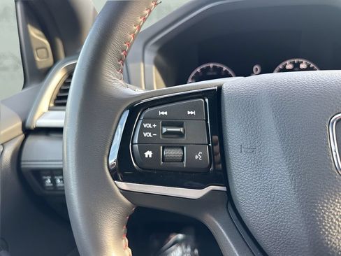 Used 2025 Honda Odyssey Sport-L image 10