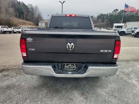 Used 2021 RAM 1500 Classic SLT image 4