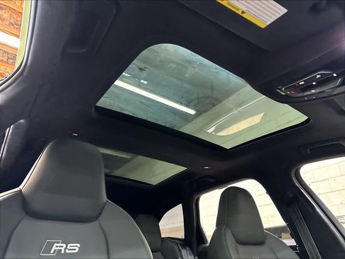 Used 2024 Audi RS 6 performance AWD/4WD image 25