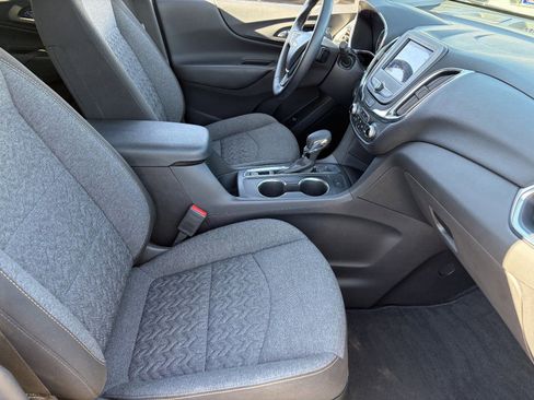 Certified 2024 Chevrolet Equinox LT FWD image 12