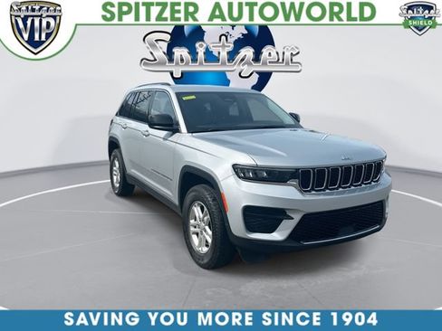 Used 2023 Jeep Grand Cherokee Laredo AWD/4WD image 2