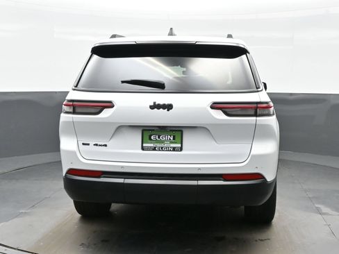 Used 2023 Jeep Grand Cherokee L Laredo image 5