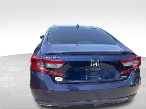 Used 2020 Honda Accord Touring image 11