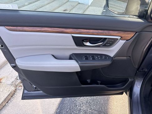 Used 2022 Honda CR-V Touring image 23