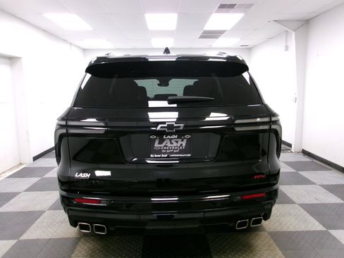 Used 2024 Chevrolet Traverse RS AWD/4WD image 15