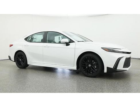 New 2026 Toyota Camry SE FWD image 28