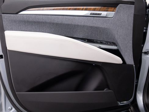 New 2026 Cadillac Escalade Platinum Sport w/ LPO, ONYX Package image 12