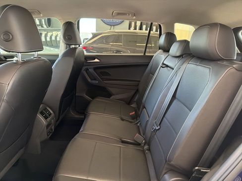 Used 2021 Volkswagen Tiguan SE w/ 3-Row Tiguan MDO Package image 12