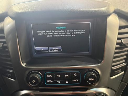 Used 2016 Chevrolet Suburban LT image 18