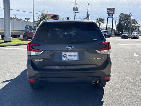 Certified 2023 Subaru Forester Limited image 7