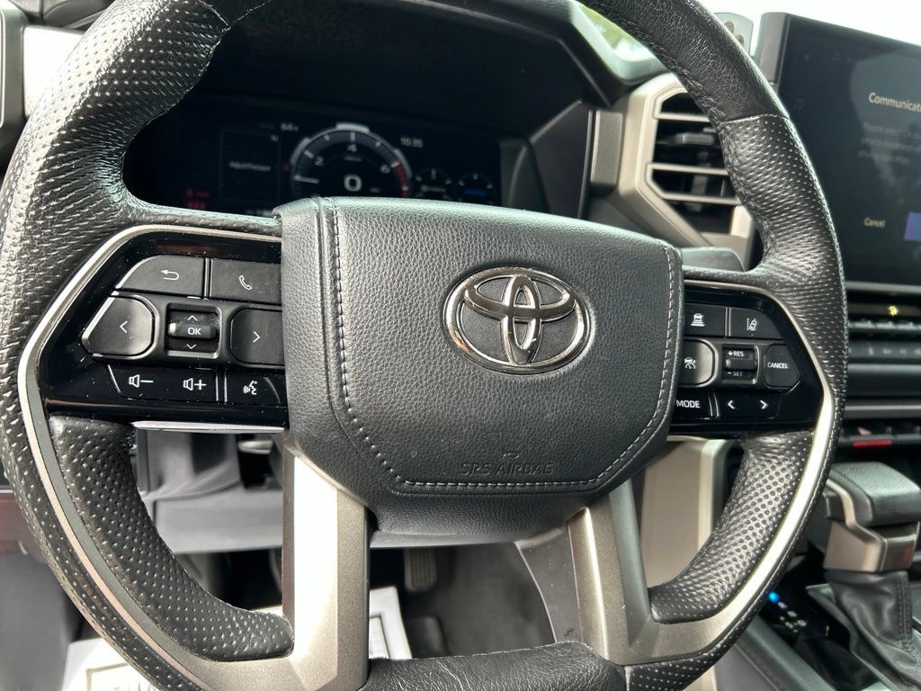 Used 2024 Toyota Tundra Limited AWD/4WD image 25
