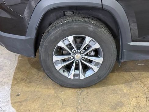 Used 2025 Chevrolet Equinox LT FWD image 6