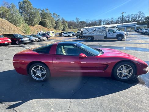 Used 2002 Chevrolet Corvette w/ Preferred Equipment Group2 image 4