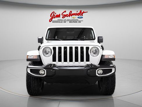Used 2021 Jeep Gladiator Overland w/ Uconnect 4C Nav & Sound Group image 2