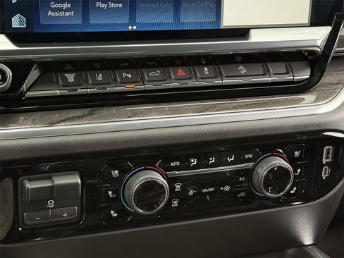 Certified 2025 Chevrolet Silverado 2500 LTZ w/ LTZ Plus Package image 17