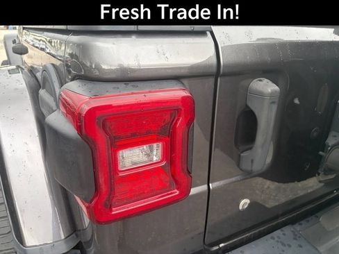 Used 2018 Jeep Wrangler Unlimited Rubicon AWD/4WD image 11