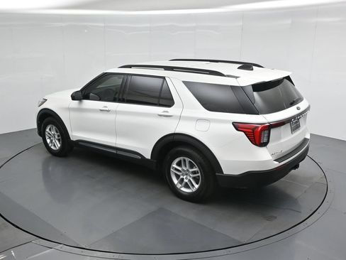 Used 2025 Ford Explorer Active RWD image 44