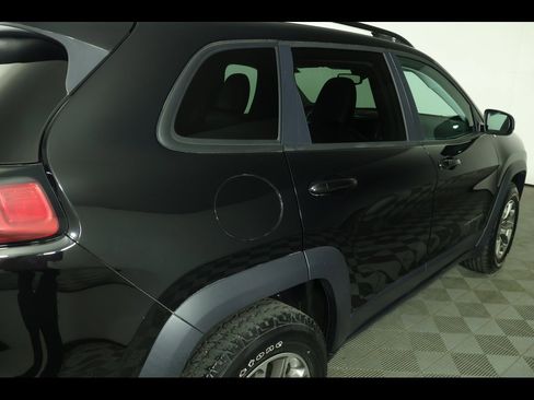 Used 2022 Jeep Cherokee Trailhawk w/ Sun, Sound & Nav Group image 18