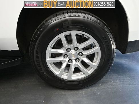 Used 2023 Chevrolet Suburban LT AWD/4WD image 14