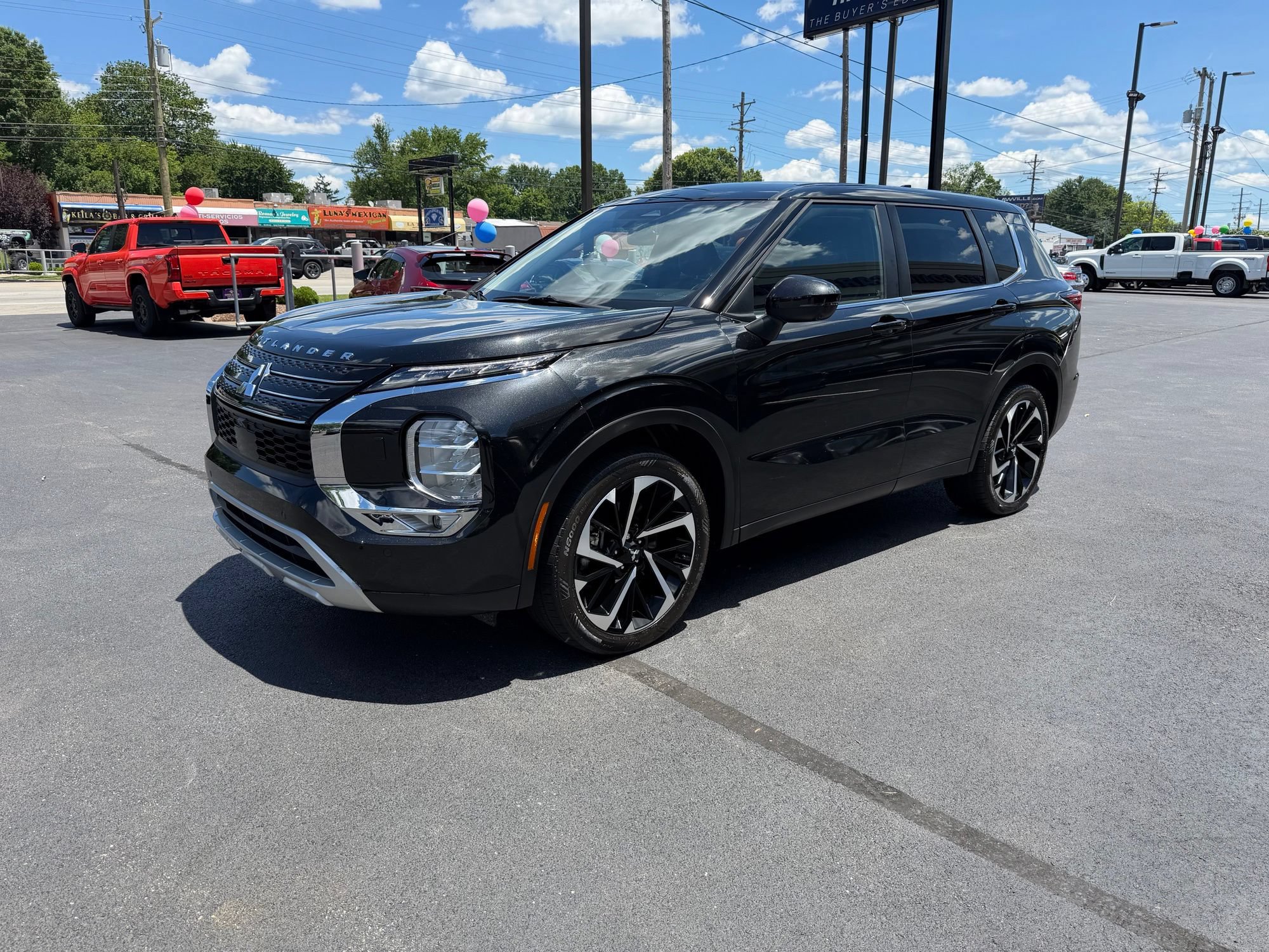 Used 2022 Mitsubishi Outlander SE AWD/4WD image 3