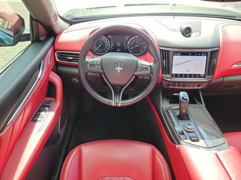 Used 2022 Maserati Levante GT AWD/4WD image 22