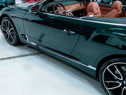 Used 2022 Bentley Continental GT V8 image 34