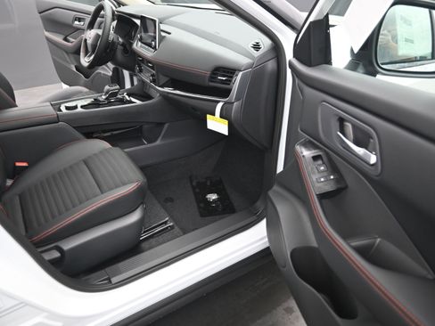 New 2026 Nissan Rogue SV image 20