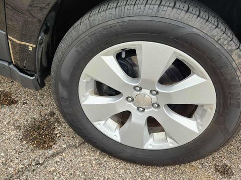 Used 2011 Subaru Outback 2.5i Limited image 32