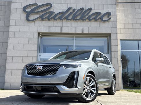 Used 2024 Cadillac XT6 Premium Luxury w/ Platinum Package image 11