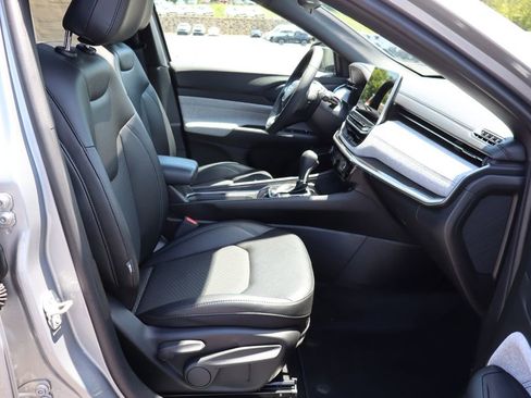 Used 2024 Jeep Compass Latitude w/ Sun and Sound Group AWD/4WD image 23