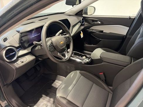 New 2026 Chevrolet Trax LT w/ Driver Confidence Package image 8