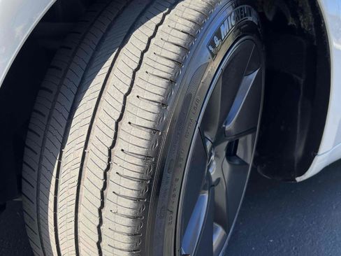 Used 2021 Tesla Model 3 Standard Range Plus image 11