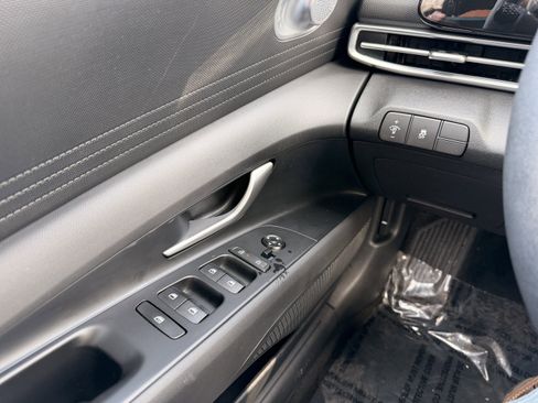 Used 2024 Hyundai Elantra SEL image 19