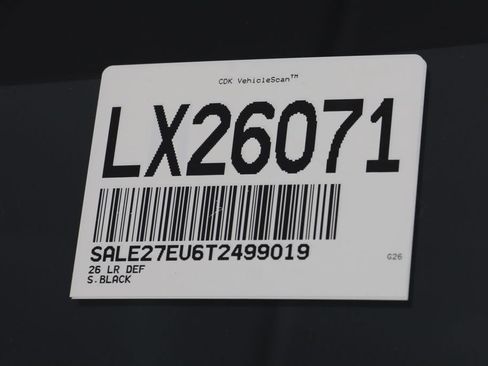 Certified 2026 Land Rover Defender 110 X-Dynamic SE AWD/4WD image 26