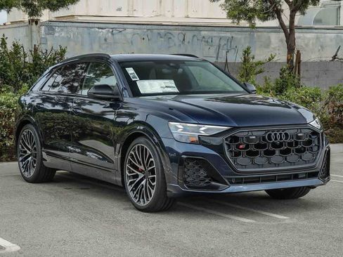 New 2026 Audi SQ8 Prestige AWD/4WD image 3