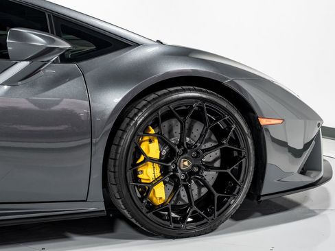 Used 2023 Lamborghini Huracan EVO image 46