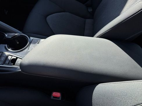 Certified 2019 Toyota Camry LE FWD image 30