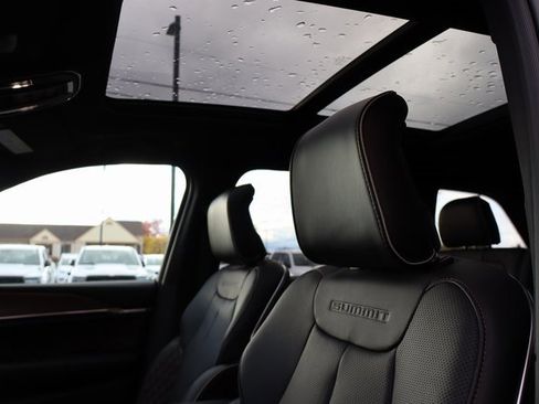 New 2025 Jeep Grand Cherokee Summit w/ Obsidian Package image 26
