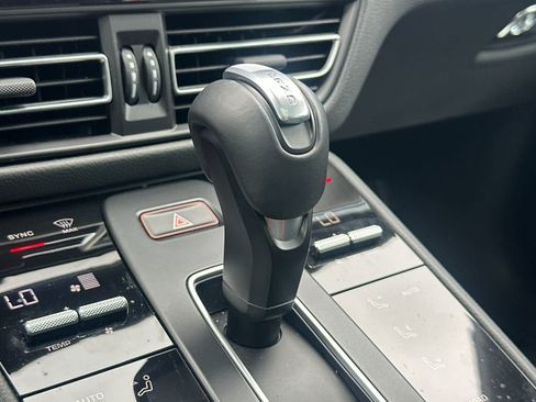 Certified 2026 Porsche Macan AWD/4WD image 25