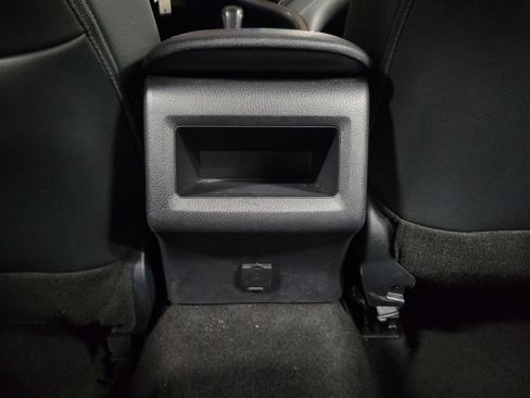 Used 2024 Toyota Camry SE image 10