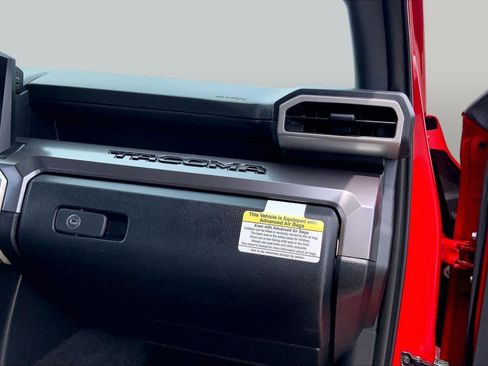 Certified 2026 Toyota Tacoma SR5 AWD/4WD image 18