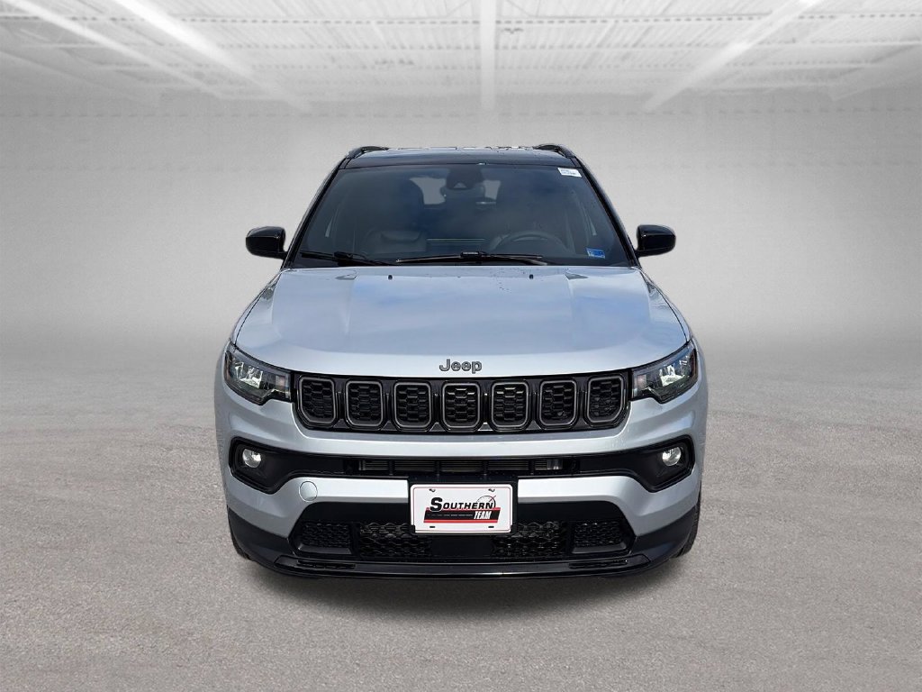 Used 2024 Jeep Compass Latitude w/ Convenience Group AWD/4WD image 9
