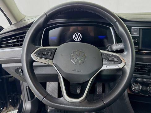 Used 2023 Volkswagen Jetta SE w/ Panoramic Sunroof Package FWD image 14